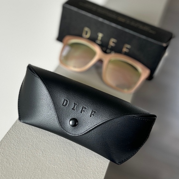 DIFF Eyewear Ella Rose Gold Brown Gradient Sunglasses - Picture 9 of 11